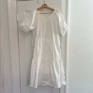 Everlane white tiered puff sleeve dress. Size 2.